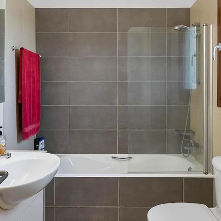 Modern Hg08 Pyrinas With Amazing Golf Views, In Heart Of Aphrodite Hills Villa Kouklia