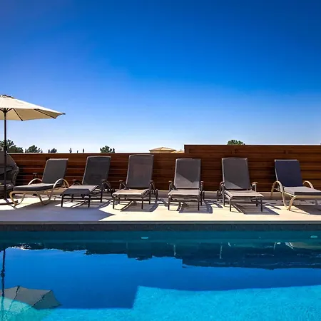 Modern Hg08 Pyrinas With Amazing Golf Views, In Heart Of Aphrodite Hills Vilă