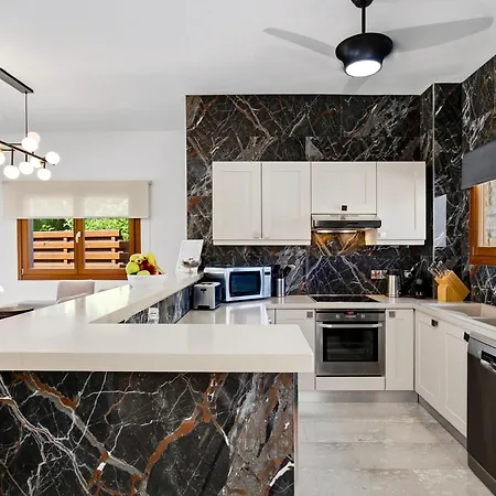Vilă Modern Hg08 Pyrinas With Amazing Golf Views, In Heart Of Aphrodite Hills