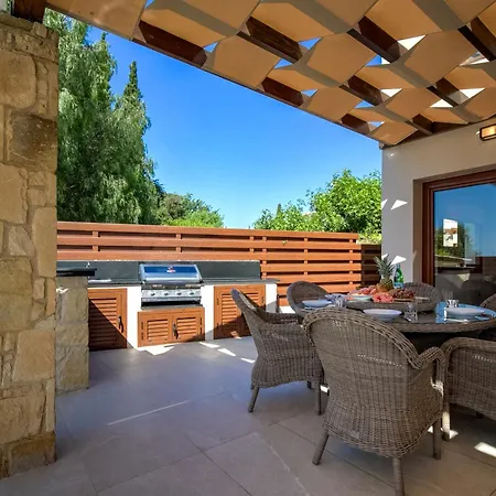 Vilă Modern Hg08 Pyrinas With Amazing Golf Views, In Heart Of Aphrodite Hills *