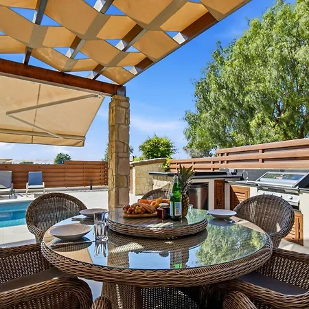 Modern Hg08 Pyrinas With Amazing Golf Views, In Heart Of Aphrodite Hills Vilă