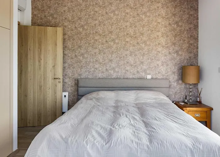 Modern Hg08 Pyrinas With Amazing Golf Views, In Heart Of Aphrodite Hills *