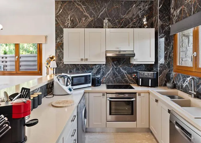 Modern Hg08 Pyrinas With Amazing Golf Views, In Heart Of Aphrodite Hills Vila