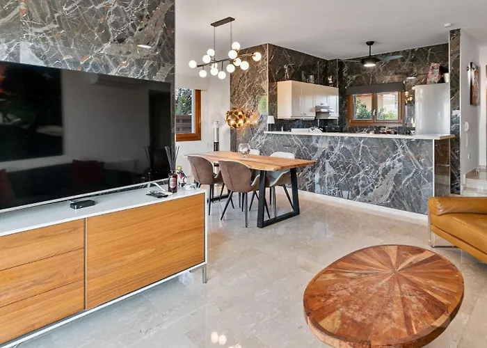 Vila Modern Hg08 Pyrinas With Amazing Golf Views, In Heart Of Aphrodite Hills